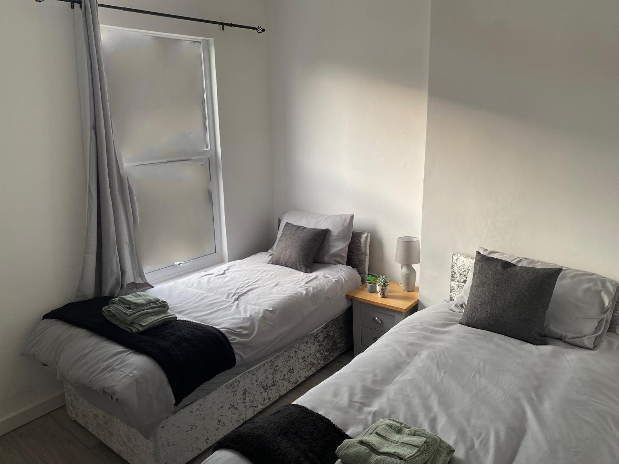 Stylish - Close To Centre, Anfield Stadium - Free Parking * Litherland