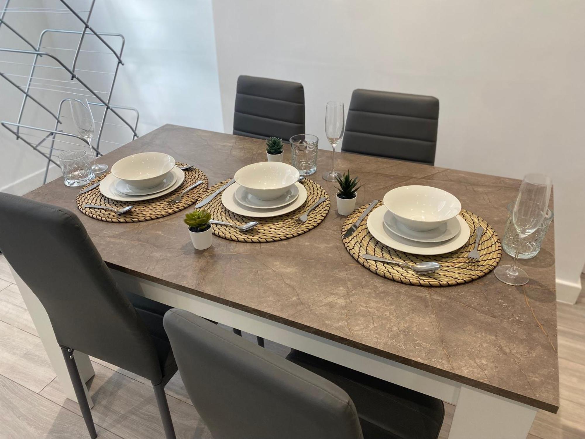 Holiday home Stylish - Close To Centre, Anfield Stadium - Free Parking *